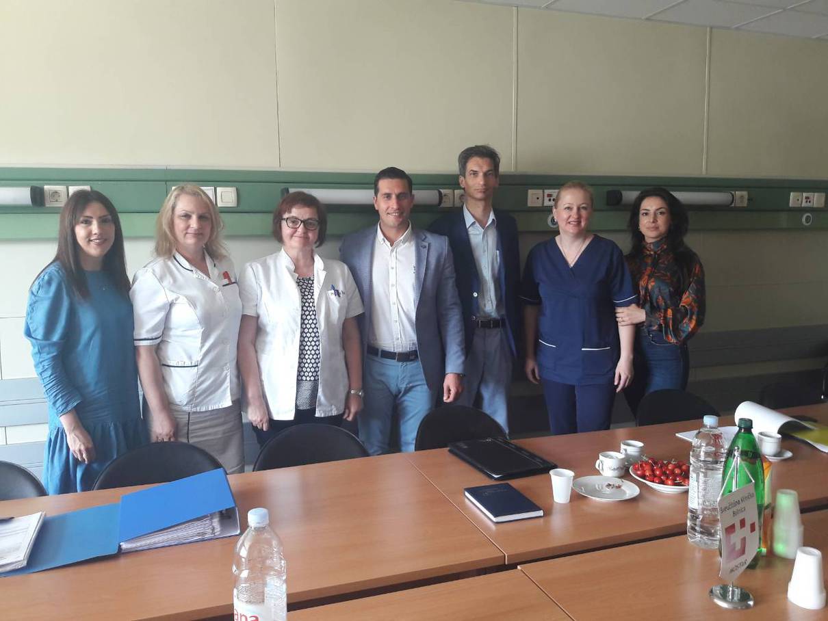 Vanjski ocjenjivači AKAZ-a sa osobljem Odjela za ginekologiju i porodništvo Sveučilišne kliničke bolnice Mostar